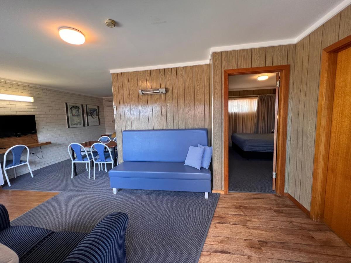 Sturt Motel Balranald Exterior foto